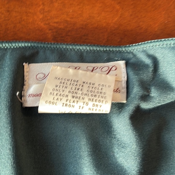 Max Studio Green Ruffle Dress - Picture 6 of 8